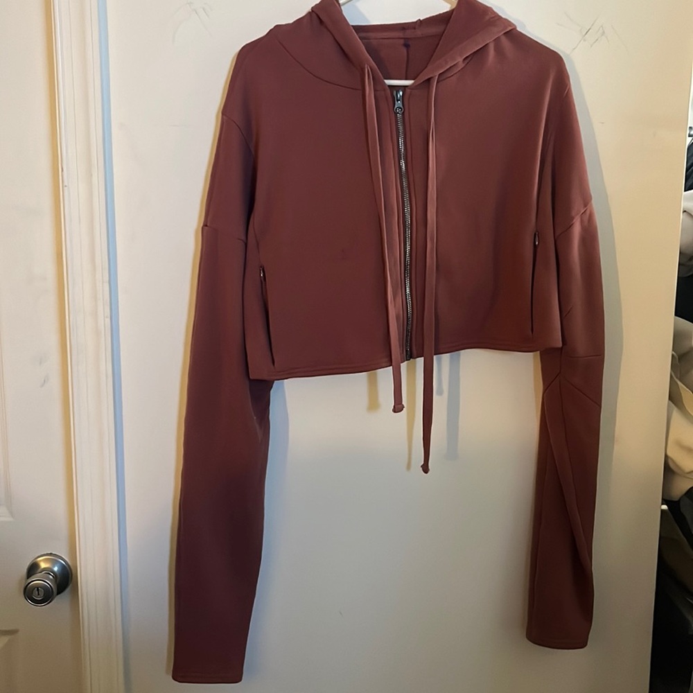 COPY - ALO Yoga crop hoodie